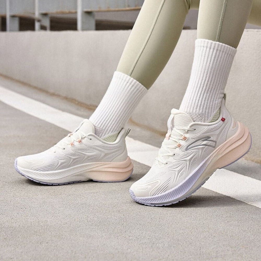 Anta Women’s Rocket 4.0 Running Sneakers